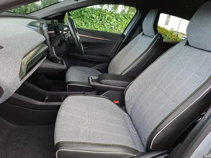 Renault Megane E-Tech 2023 photo 5