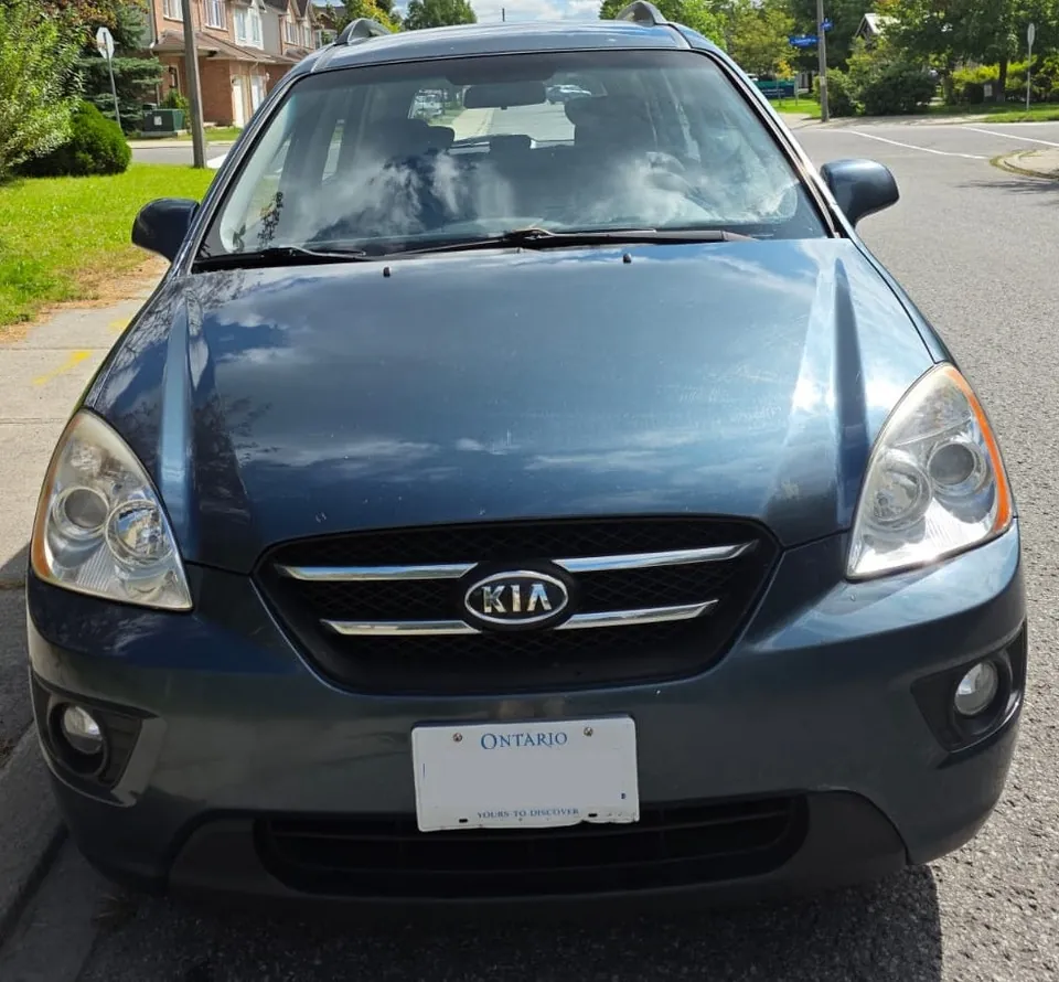 Kia Rondo 2009 photo 5