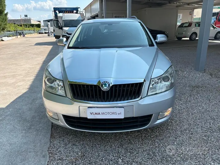 Skoda Octavia 2012 photo 3