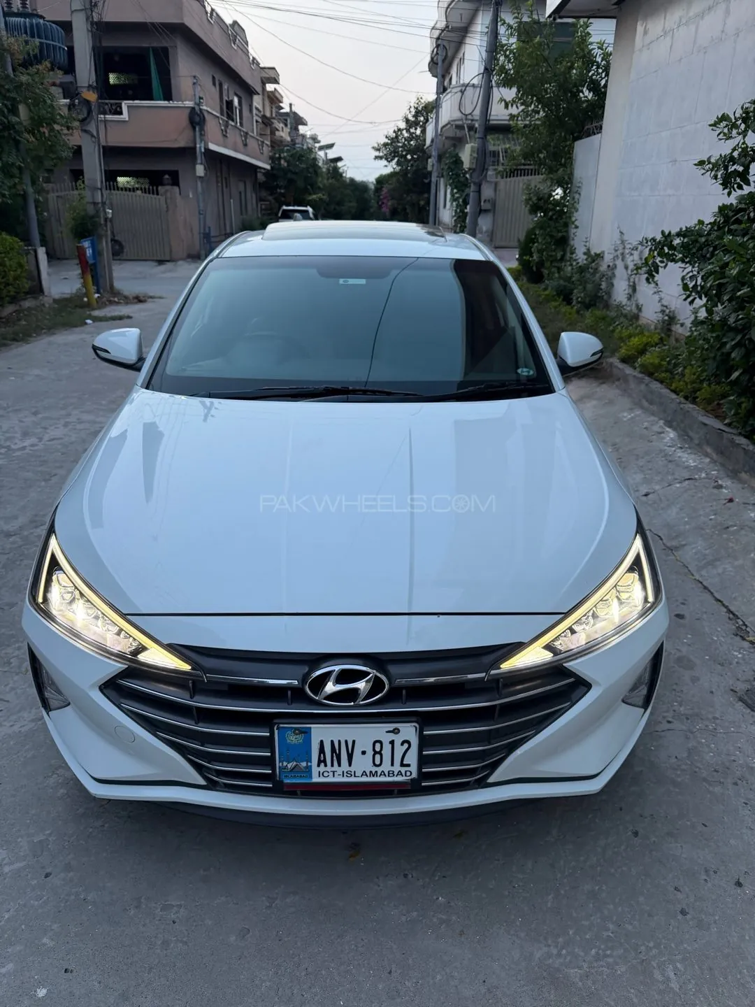 Hyundai Elantra