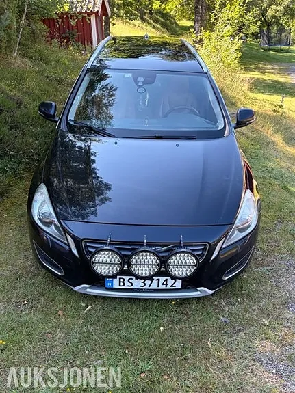 Volvo V60 2012 photo 2
