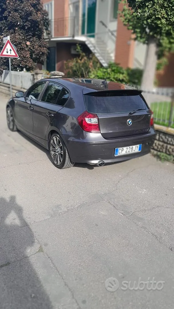 BMW 1 Series 2005 photo 2