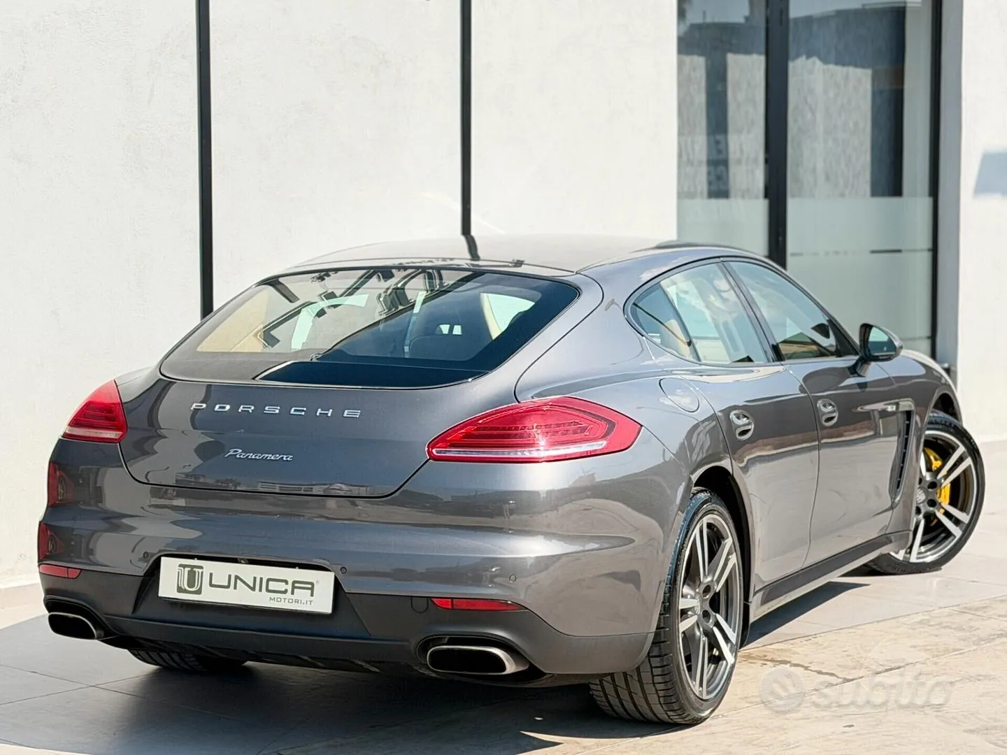 Porsche Panamera 2014 photo 4