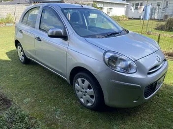 Nissan Micra 2011 photo 2