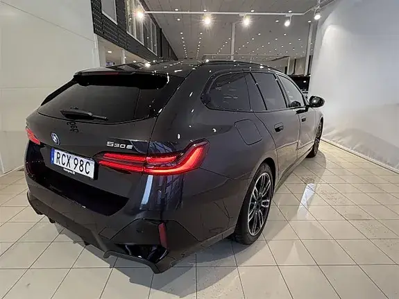 BMW 530E 2026 photo 4