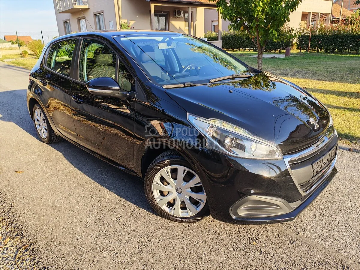 Peugeot 208 2016 photo 2
