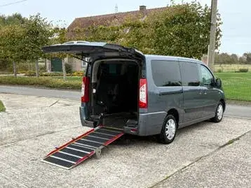 Peugeot Expert Combi