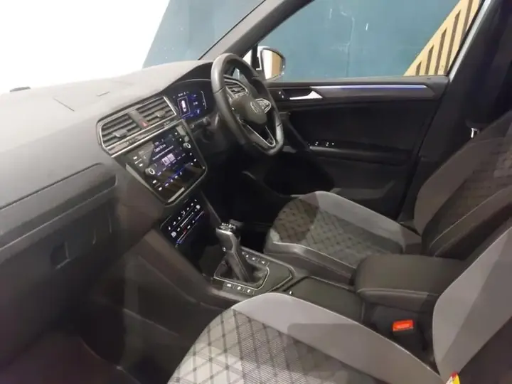 Volkswagen Tiguan 2023 photo 5