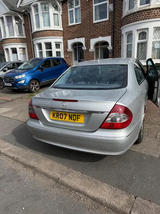 Mercedes-Benz E-Class 2007 photo 5