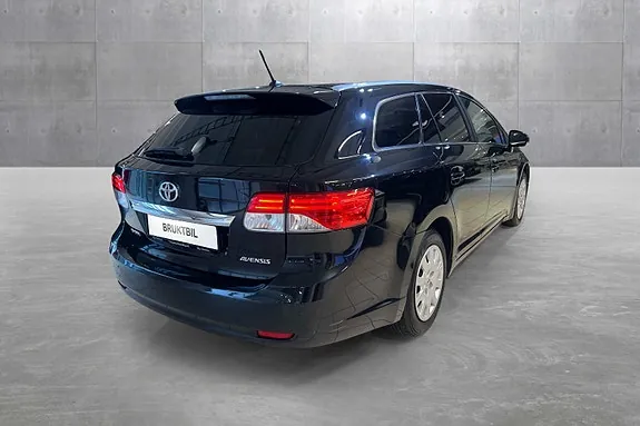 Toyota Avensis 2012 photo 5