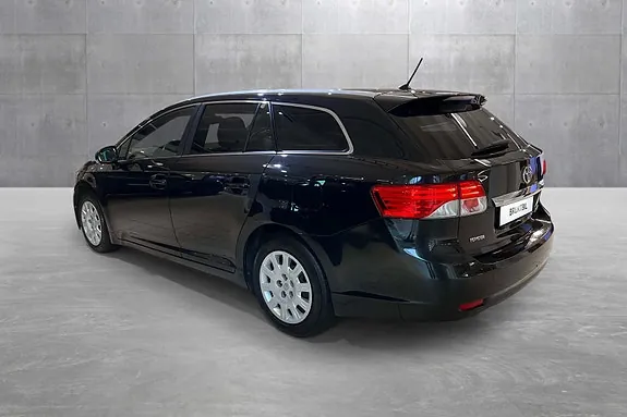 Toyota Avensis 2012 photo 3