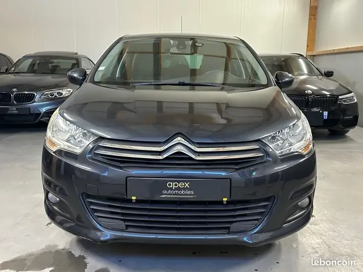 Citroen C4 2011 photo 2