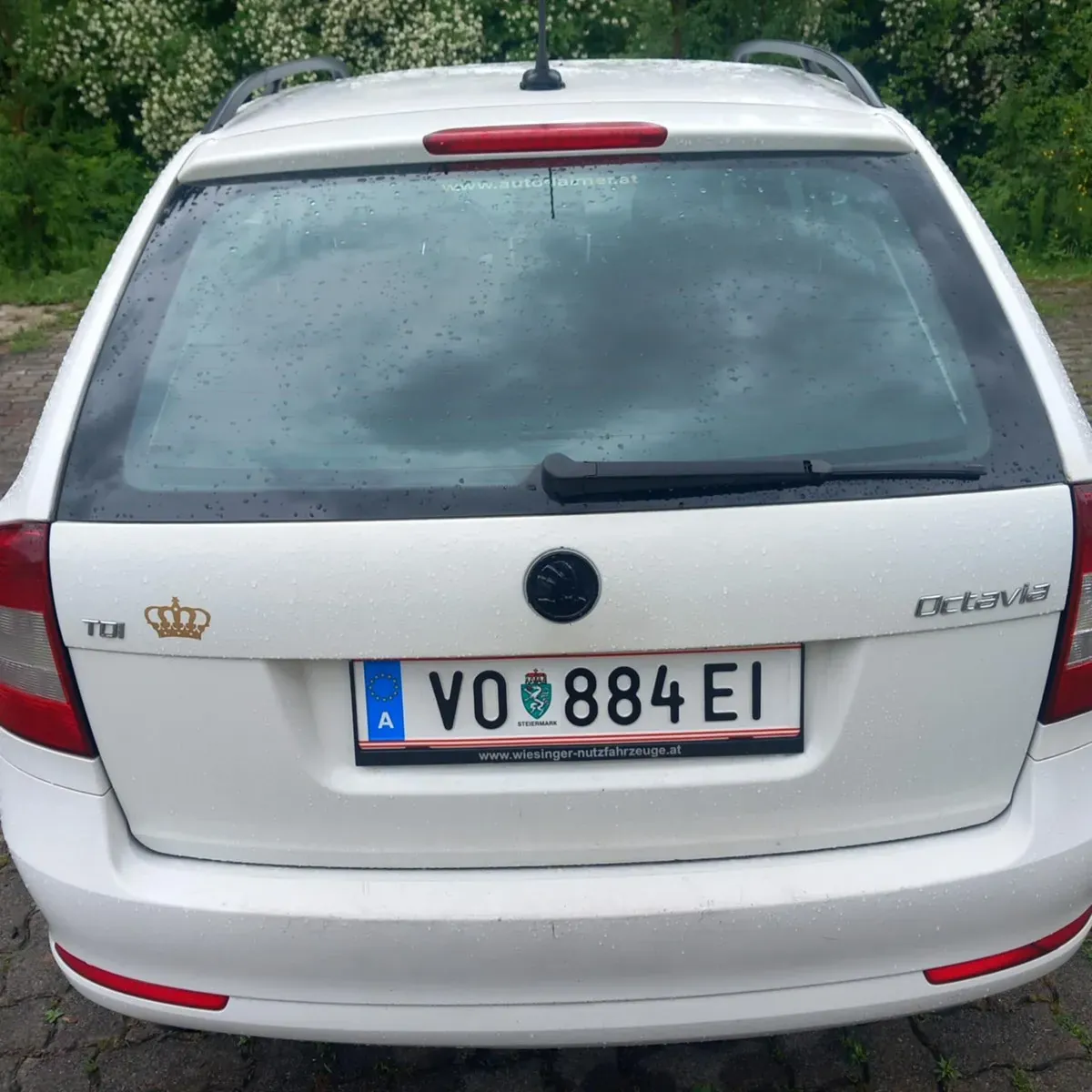 Skoda Octavia 2010 photo 3
