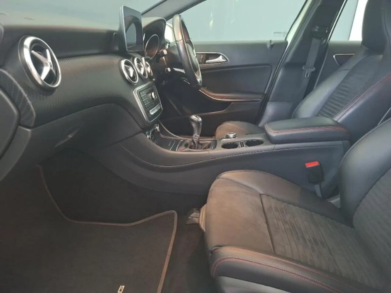 Mercedes-Benz A-Class 2018 photo 5