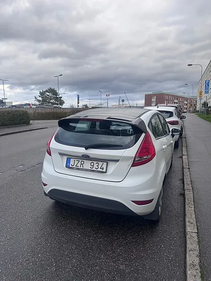 Ford Fiesta 2010 photo 4