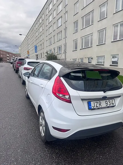 Ford Fiesta 2010 photo 3