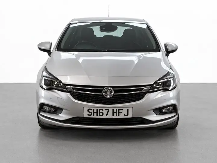 Vauxhall Astra 2017 photo 2
