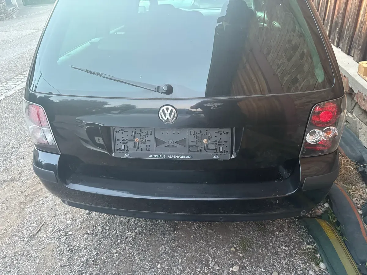 Volkswagen Passat 2002 photo 2