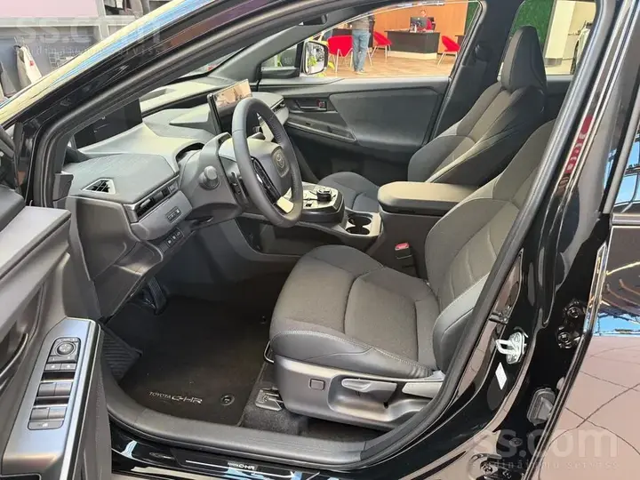 Toyota C-Hr 2026 photo 4