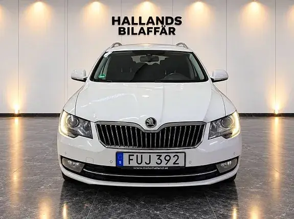 Skoda Superb 2015 photo 2