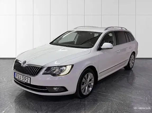 Skoda Superb 2015 photo 4