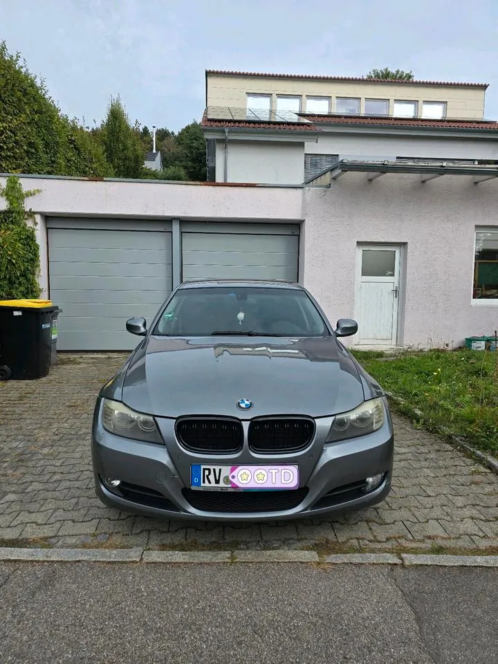 BMW 318I E90