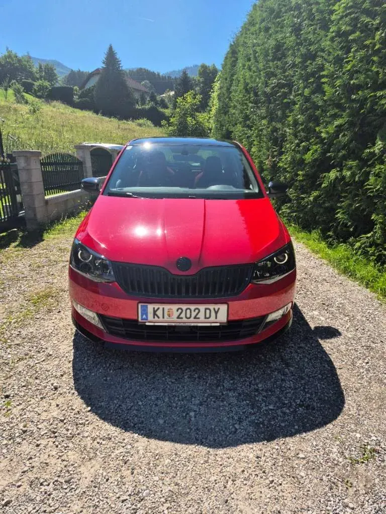 Skoda Fabia 2017 photo 2
