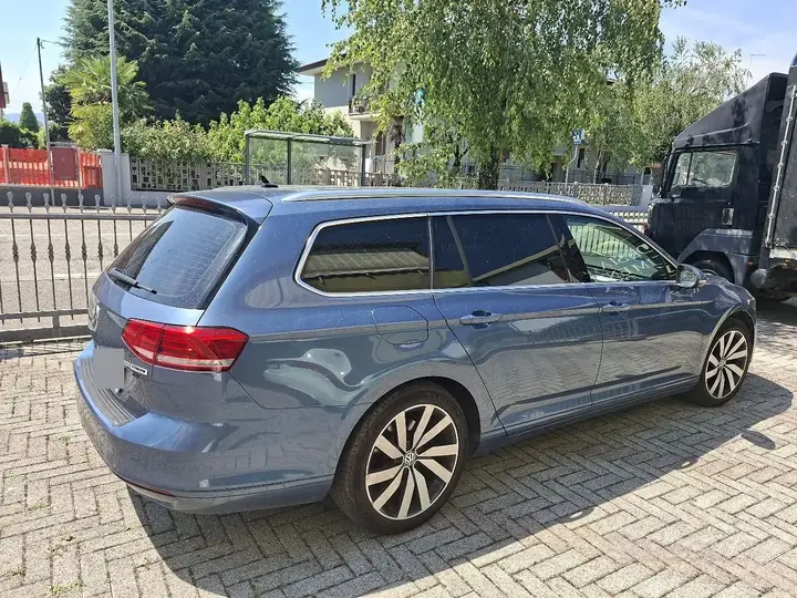 Volkswagen Passat 2016 photo 2