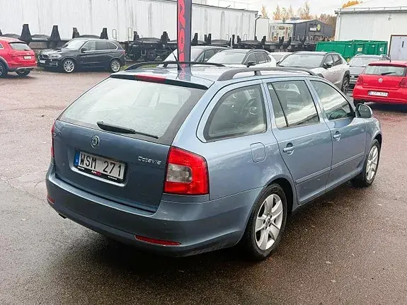 Skoda Octavia 2010 photo 3