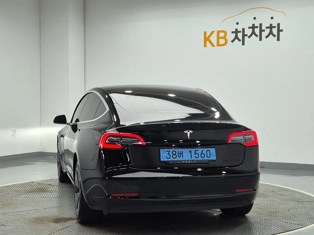 Tesla Model 3 2020 photo 2