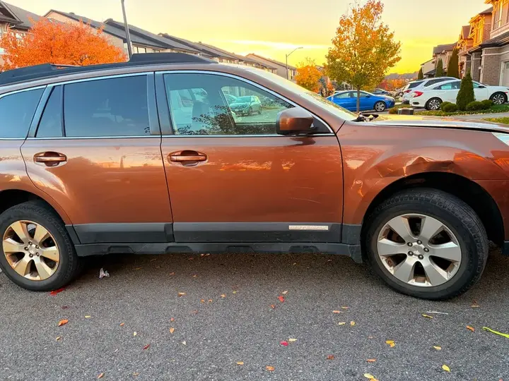 Subaru Outback 2012 photo 3