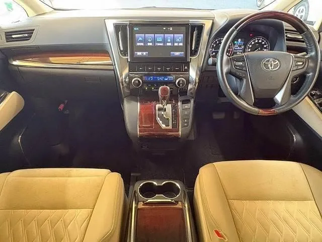 Toyota Alphard 2016 photo 3