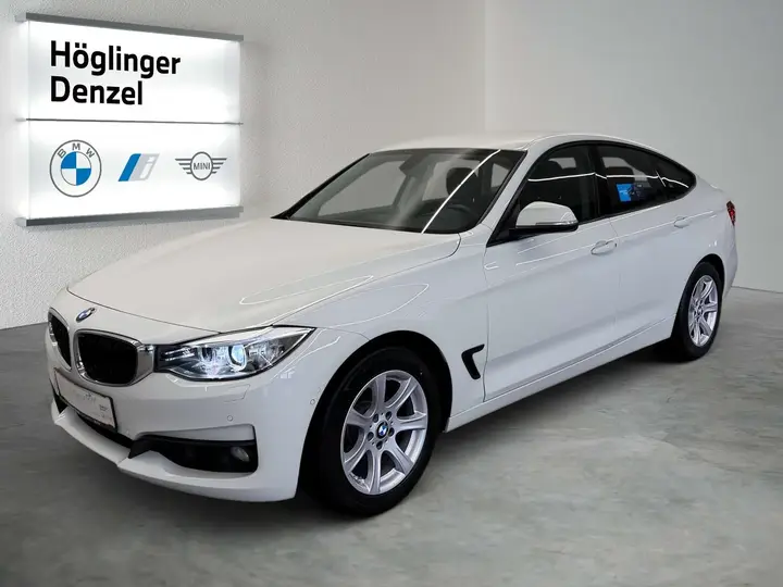 BMW 318D 2015 photo 2