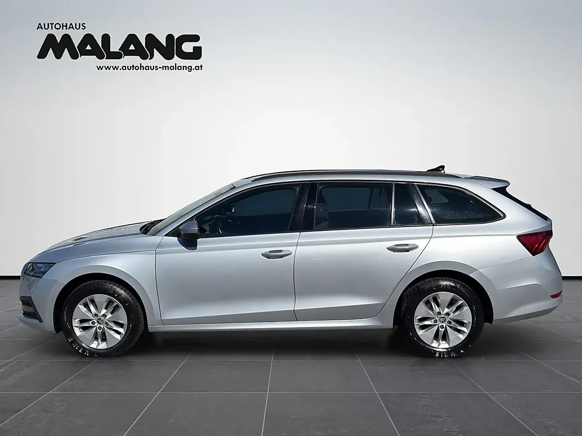 Skoda Octavia 2023 photo 3