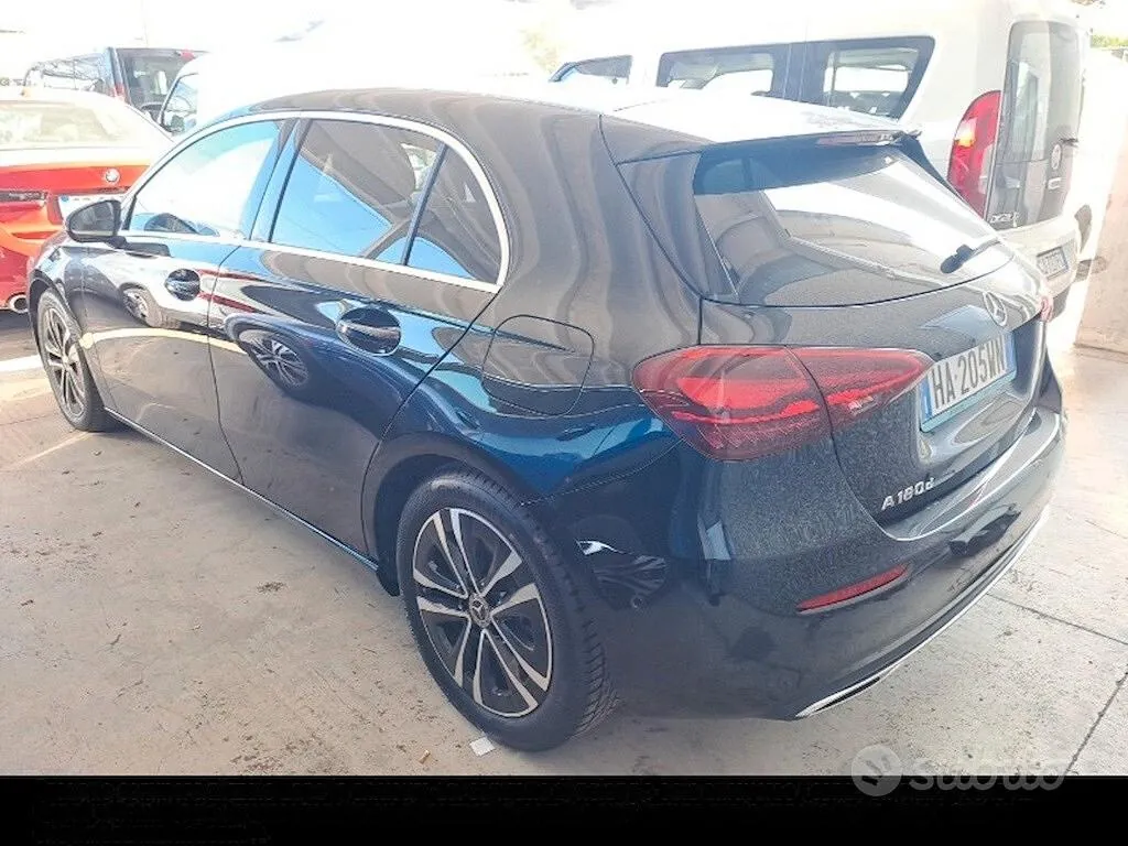 Mercedes-Benz A 180D 2025 photo 3