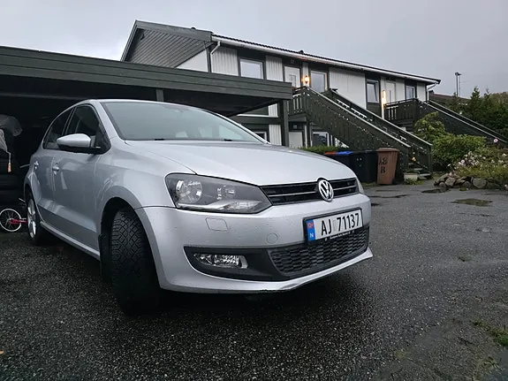 Volkswagen Polo 2011 photo 2