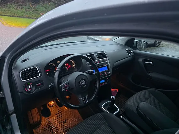 Volkswagen Polo 2011 photo 5