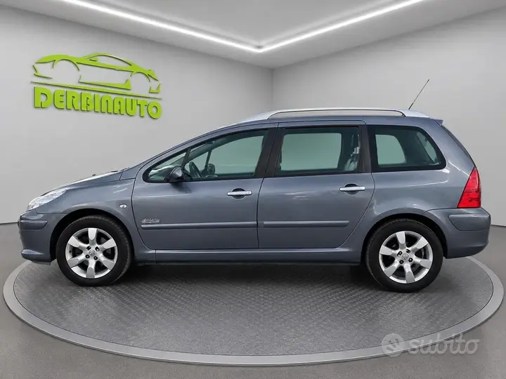 Peugeot 307 2008 photo 4