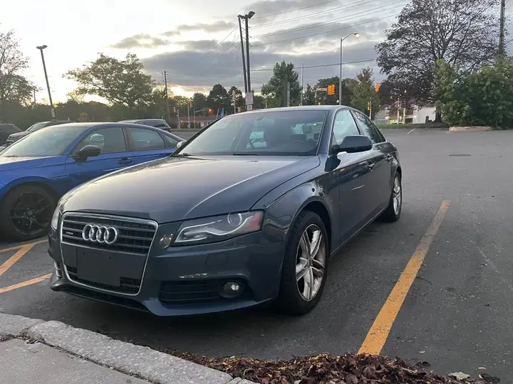 Audi A4 2010 photo 2