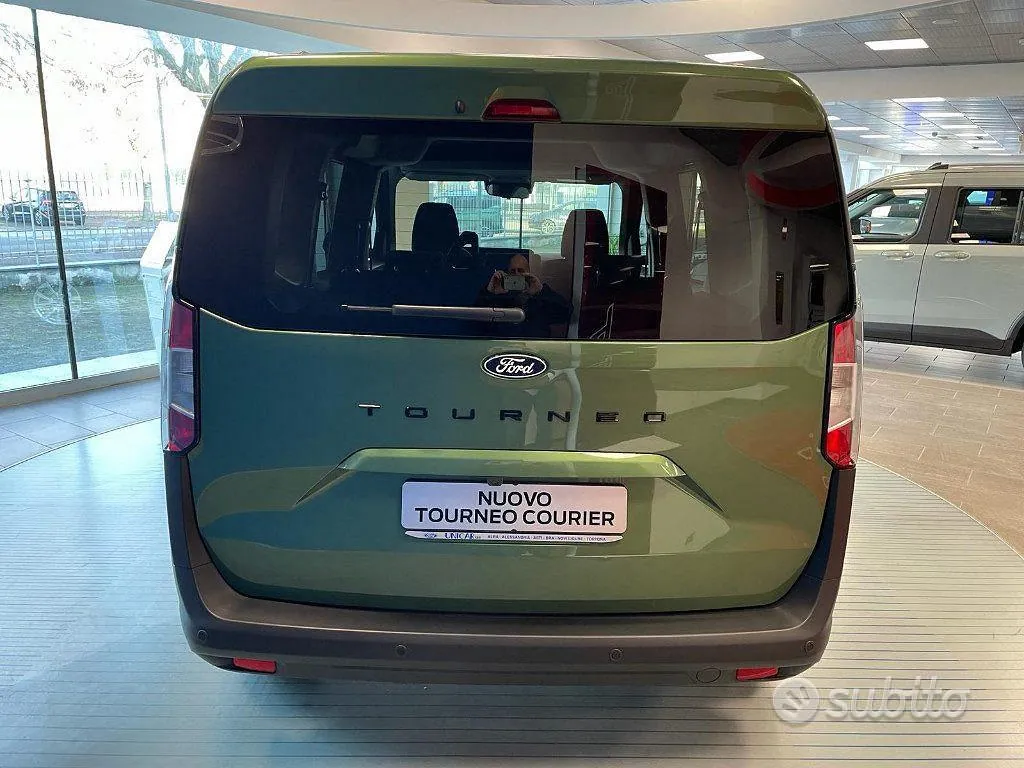 Ford Tourneo Courier 2024 photo 5