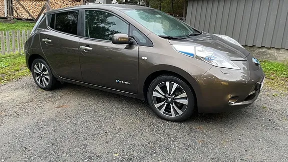 Nissan Leaf 2017 photo 2