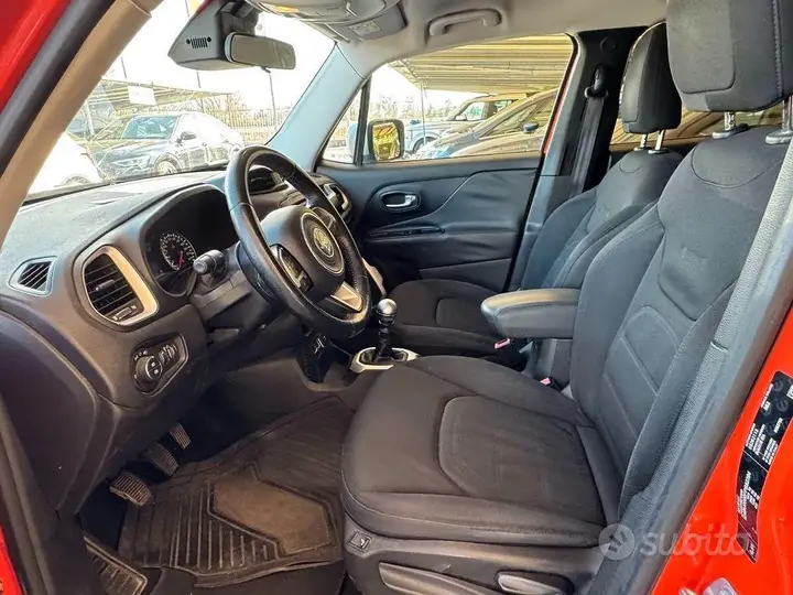 Jeep Renegade 2015 photo 4