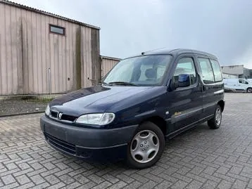 Peugeot Partner 2002 photo 2