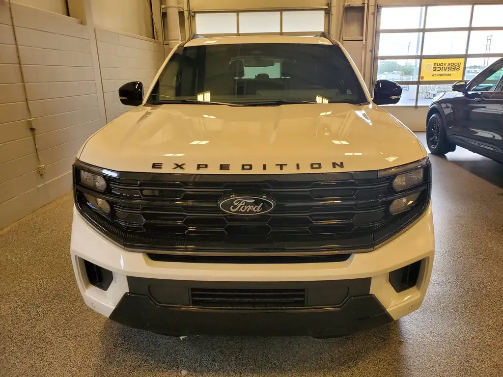 Ford Expedition 2026 photo 2