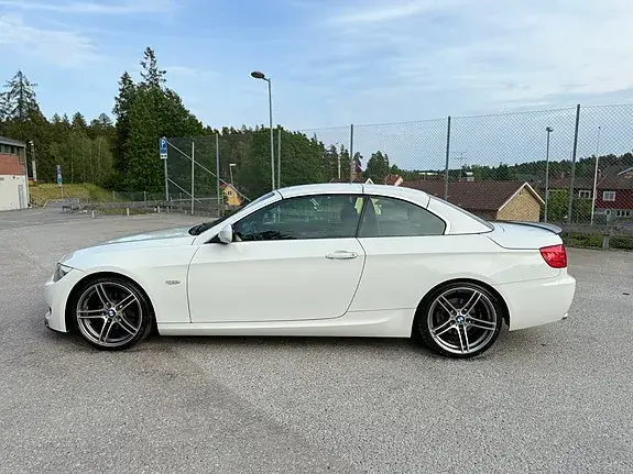 BMW 320D 2010 photo 5