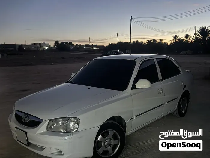 Hyundai Accent 2014 photo 4