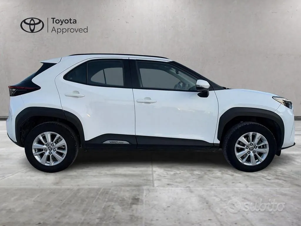 Toyota Yaris Cross 2023 photo 4