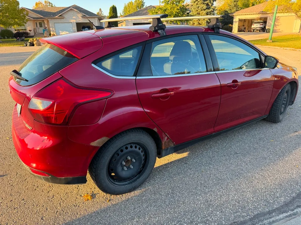 Ford Focus 2012 photo 3