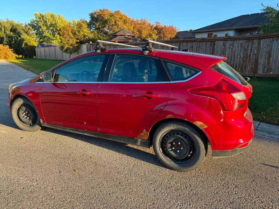Ford Focus 2012 photo 2