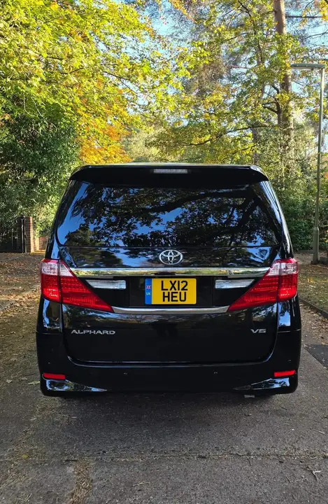 Toyota Alphard 2022 photo 2